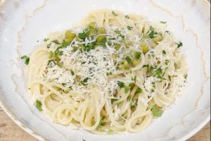 Creamy Pea & Mushroom Spaghetti